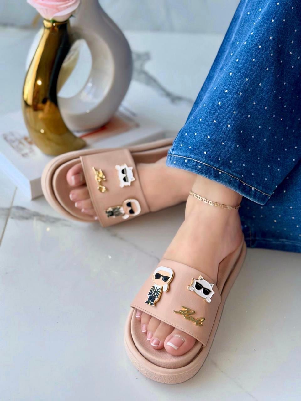 Sandalias KARL