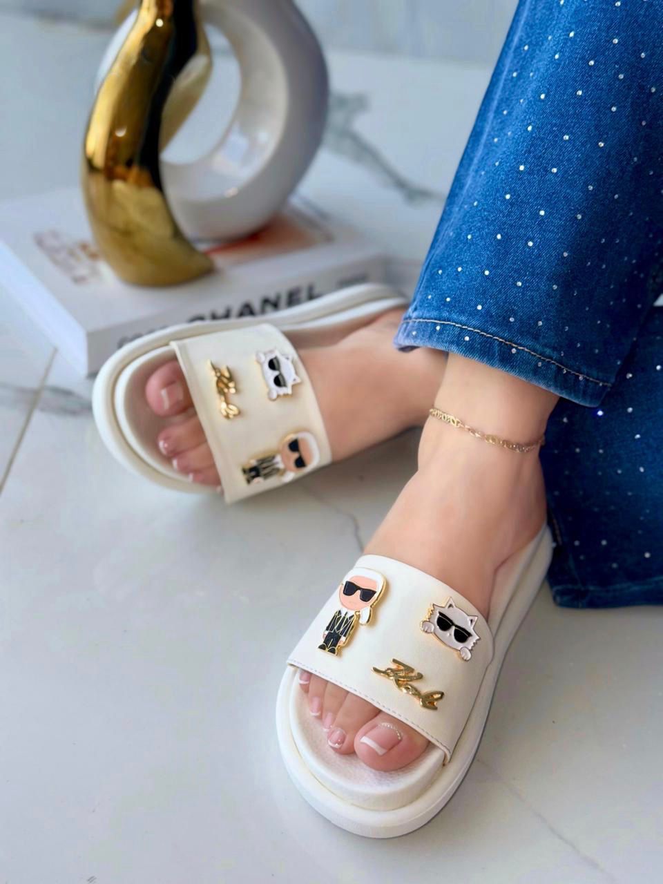 Sandalias KARL